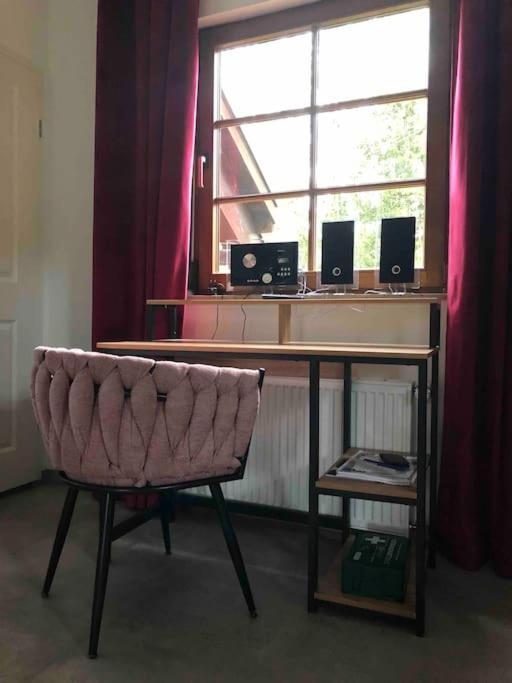 Willkommen Im Casa Felice, Der Wohlfuehl Oase Mit Balkon, 4 Betten Und Homeoffice Platz Aidlingen المظهر الخارجي الصورة