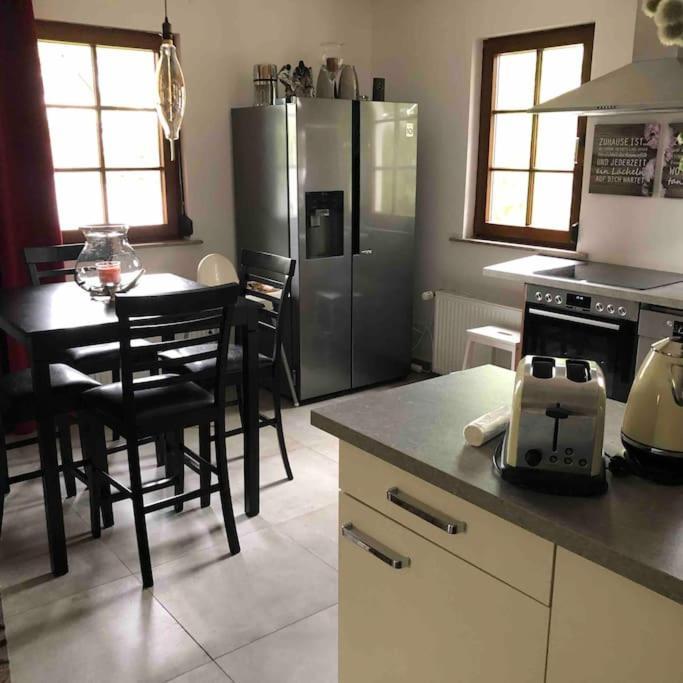 Willkommen Im Casa Felice, Der Wohlfuehl Oase Mit Balkon, 4 Betten Und Homeoffice Platz Aidlingen المظهر الخارجي الصورة